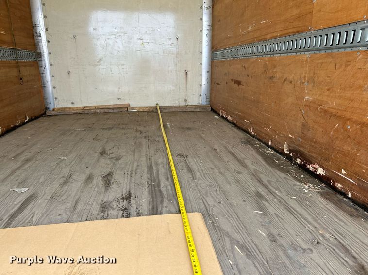 image for item NE9759 2014 Chevrolet Express 4500 box truck