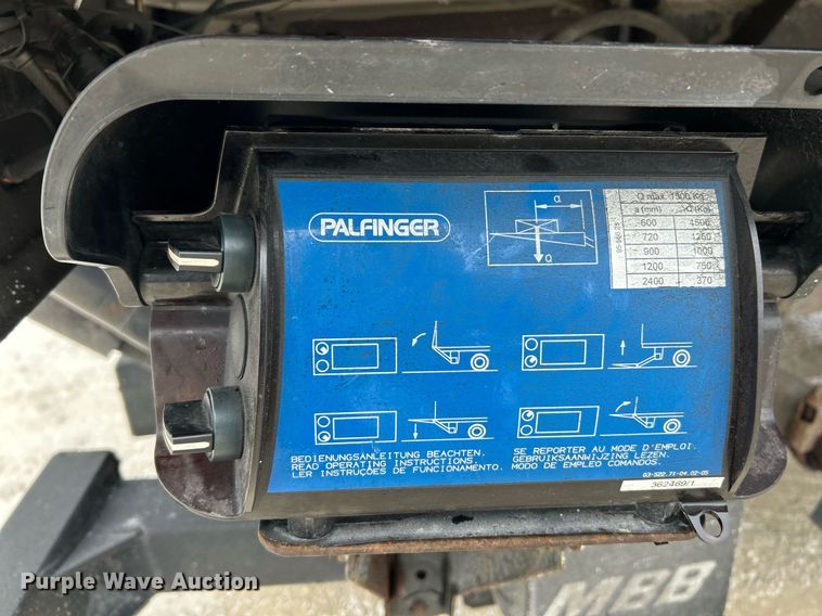 image for item NE9759 2014 Chevrolet Express 4500 box truck