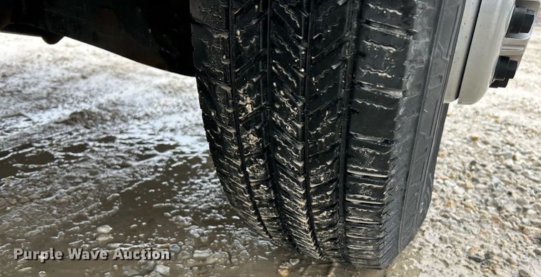 image for item NE9759 2014 Chevrolet Express 4500 box truck