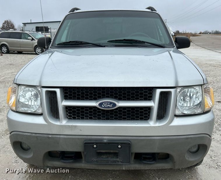 image for item NE9760 2002 Ford Explorer Sports Trac SUV