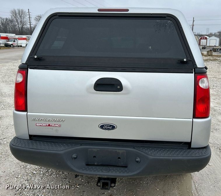 image for item NE9760 2002 Ford Explorer Sports Trac SUV