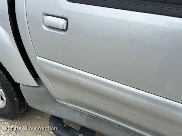 image for item NE9760 2002 Ford Explorer Sports Trac SUV