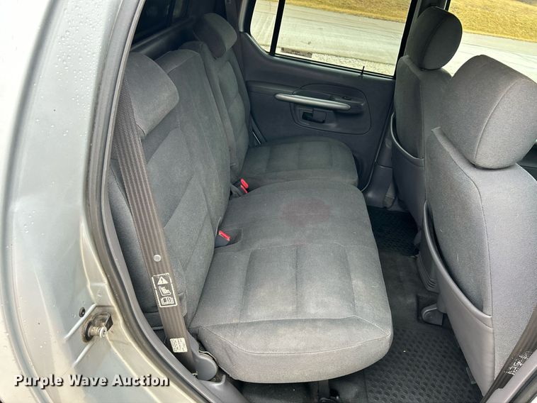 image for item NE9760 2002 Ford Explorer Sports Trac SUV