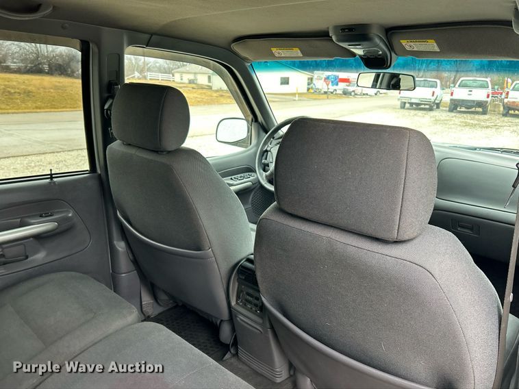 image for item NE9760 2002 Ford Explorer Sports Trac SUV