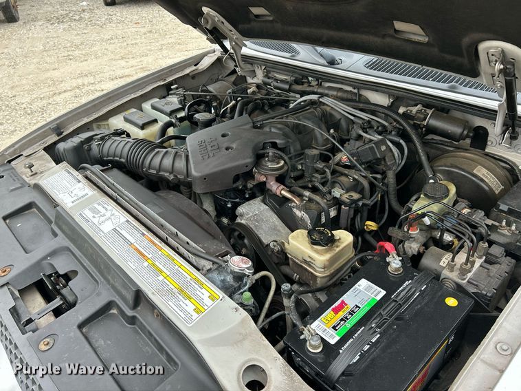 image for item NE9760 2002 Ford Explorer Sports Trac SUV