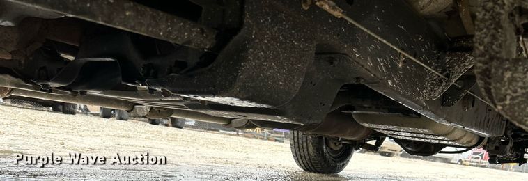 image for item NE9760 2002 Ford Explorer Sports Trac SUV