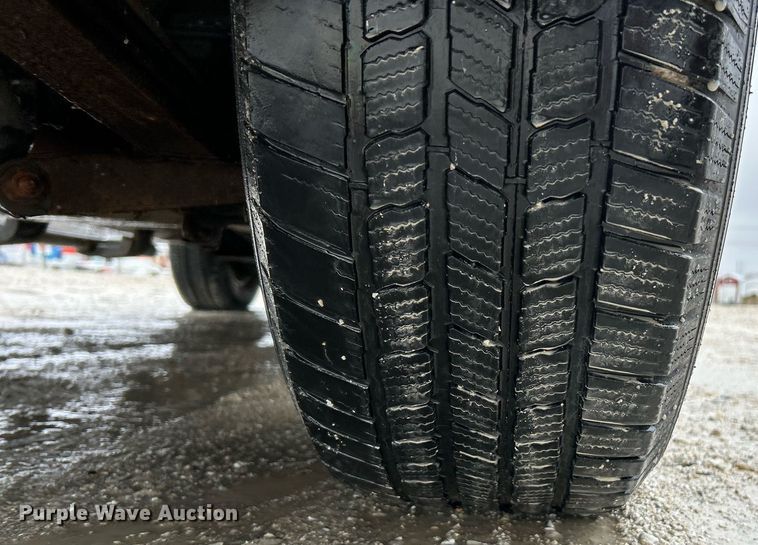 image for item NE9760 2002 Ford Explorer Sports Trac SUV