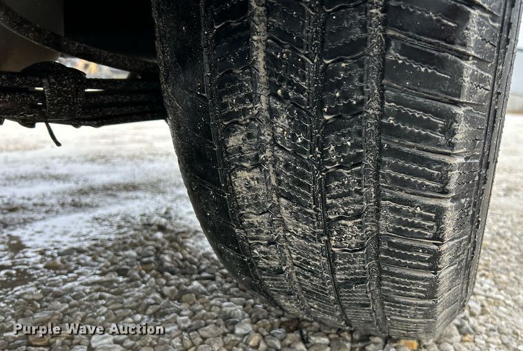 image for item NE9760 2002 Ford Explorer Sports Trac SUV