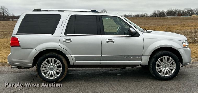 image for item NE9764 2012 Lincoln  Navigator  SUV
