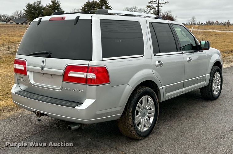 image for item NE9764 2012 Lincoln  Navigator  SUV