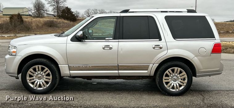 image for item NE9764 2012 Lincoln  Navigator  SUV
