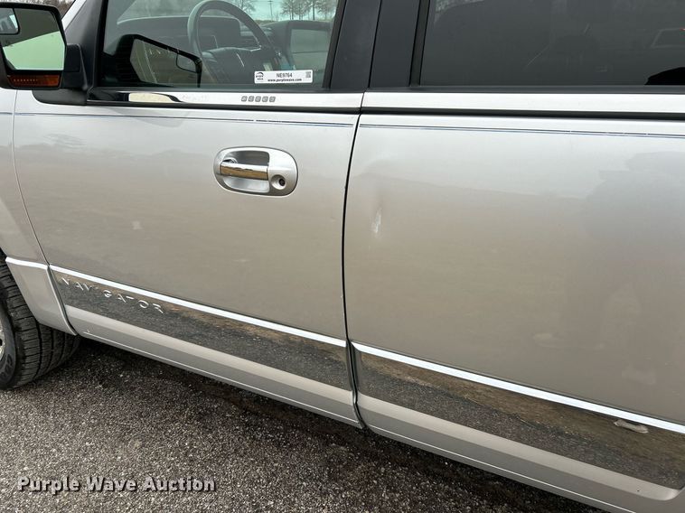 image for item NE9764 2012 Lincoln  Navigator  SUV