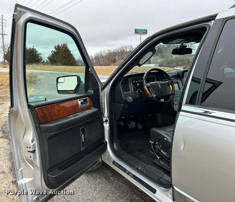 image for item NE9764 2012 Lincoln  Navigator  SUV