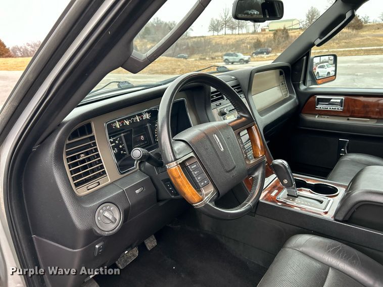 image for item NE9764 2012 Lincoln  Navigator  SUV