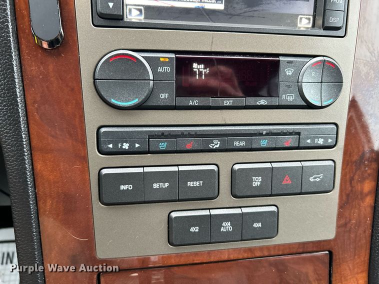 image for item NE9764 2012 Lincoln  Navigator  SUV