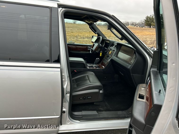 image for item NE9764 2012 Lincoln  Navigator  SUV