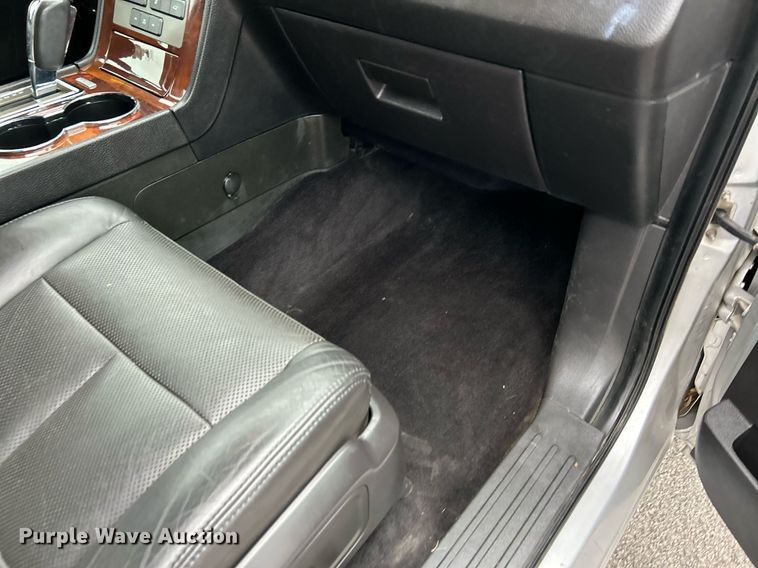 image for item NE9764 2012 Lincoln  Navigator  SUV