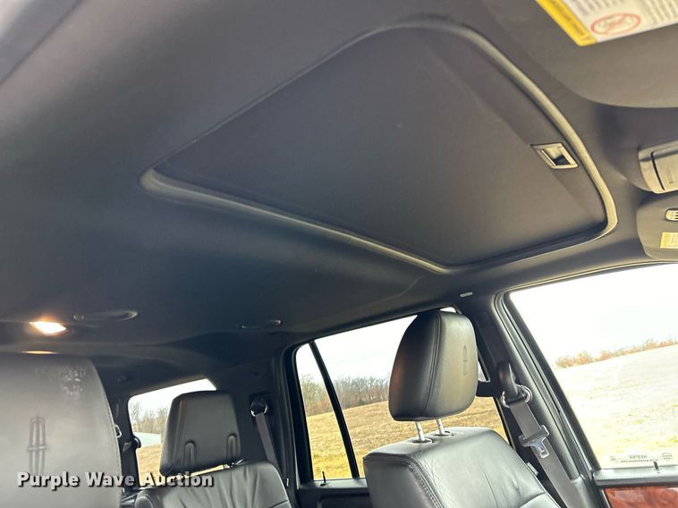 image for item NE9764 2012 Lincoln  Navigator  SUV