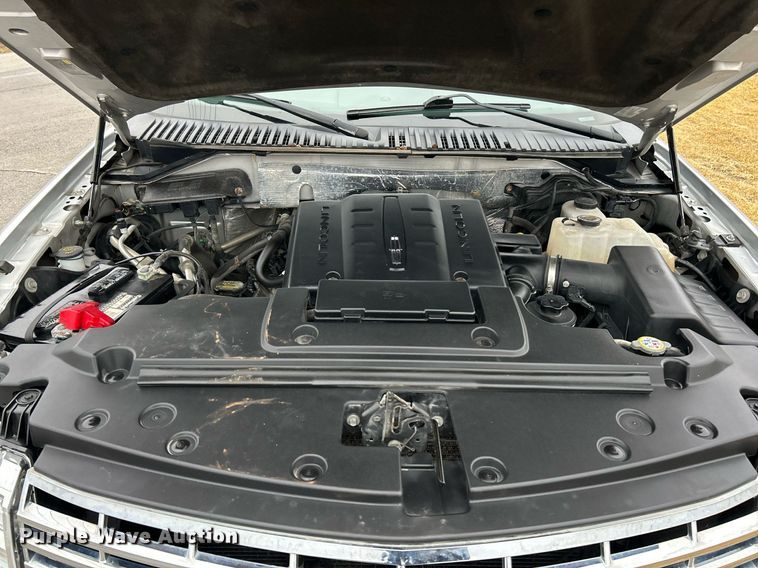 image for item NE9764 2012 Lincoln  Navigator  SUV