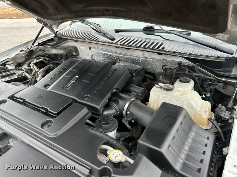 image for item NE9764 2012 Lincoln  Navigator  SUV