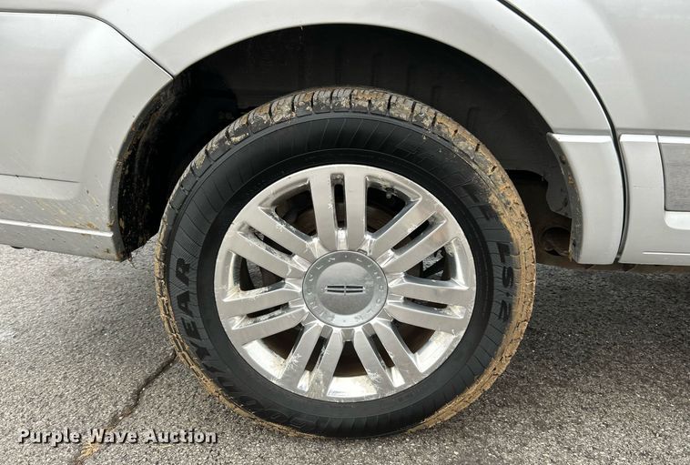 image for item NE9764 2012 Lincoln  Navigator  SUV