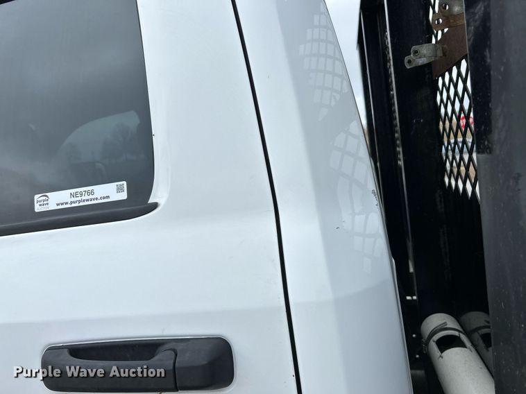 image for item NE9766 2014 Dodge  Ram 4500 Crew Cab flatbed truck