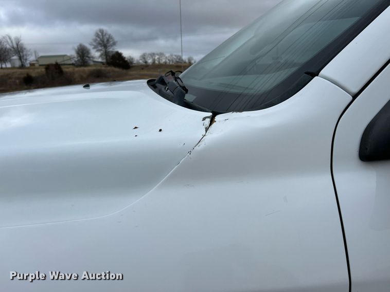 image for item NE9766 2014 Dodge  Ram 4500 Crew Cab flatbed truck