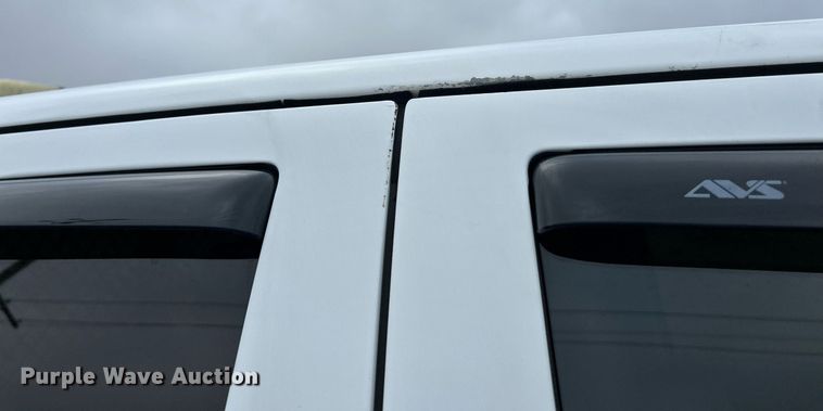 image for item NE9766 2014 Dodge  Ram 4500 Crew Cab flatbed truck