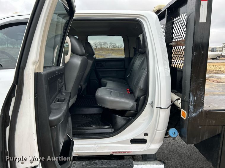 image for item NE9766 2014 Dodge  Ram 4500 Crew Cab flatbed truck