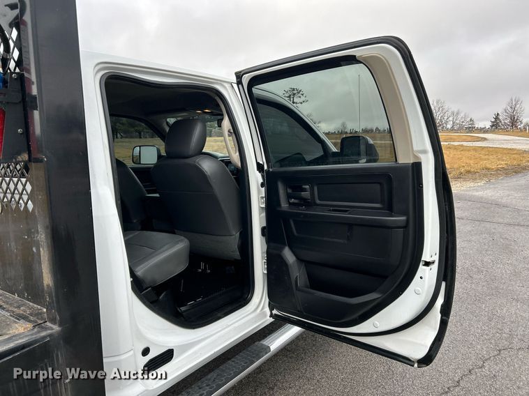 image for item NE9766 2014 Dodge  Ram 4500 Crew Cab flatbed truck