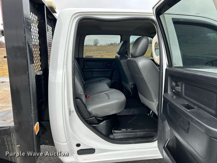 image for item NE9766 2014 Dodge  Ram 4500 Crew Cab flatbed truck