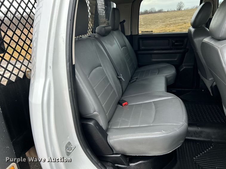 image for item NE9766 2014 Dodge  Ram 4500 Crew Cab flatbed truck