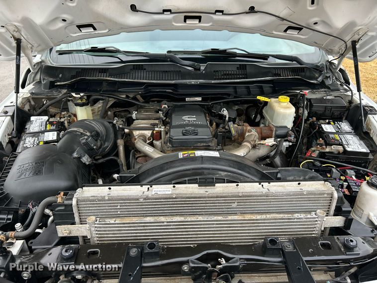 image for item NE9766 2014 Dodge  Ram 4500 Crew Cab flatbed truck