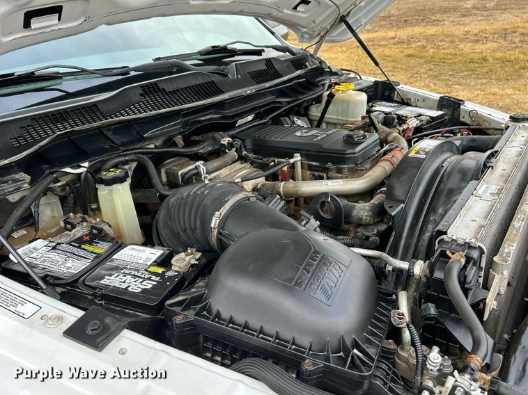 image for item NE9766 2014 Dodge  Ram 4500 Crew Cab flatbed truck