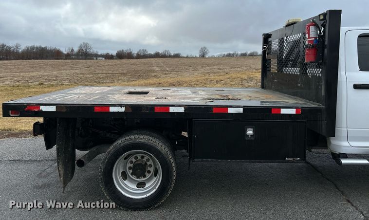 image for item NE9766 2014 Dodge  Ram 4500 Crew Cab flatbed truck