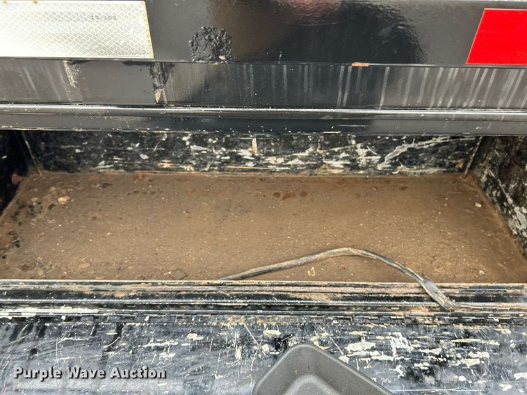 image for item NE9766 2014 Dodge  Ram 4500 Crew Cab flatbed truck