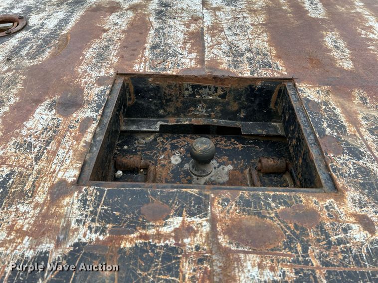 image for item NE9766 2014 Dodge  Ram 4500 Crew Cab flatbed truck