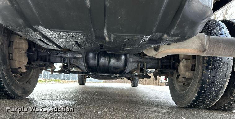 image for item NE9766 2014 Dodge  Ram 4500 Crew Cab flatbed truck