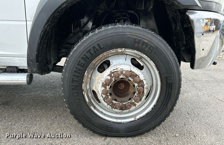 image for item NE9766 2014 Dodge  Ram 4500 Crew Cab flatbed truck