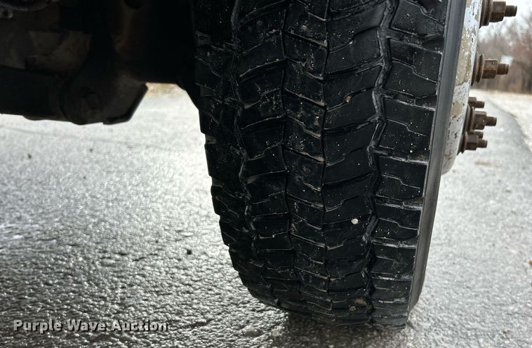 image for item NE9766 2014 Dodge  Ram 4500 Crew Cab flatbed truck