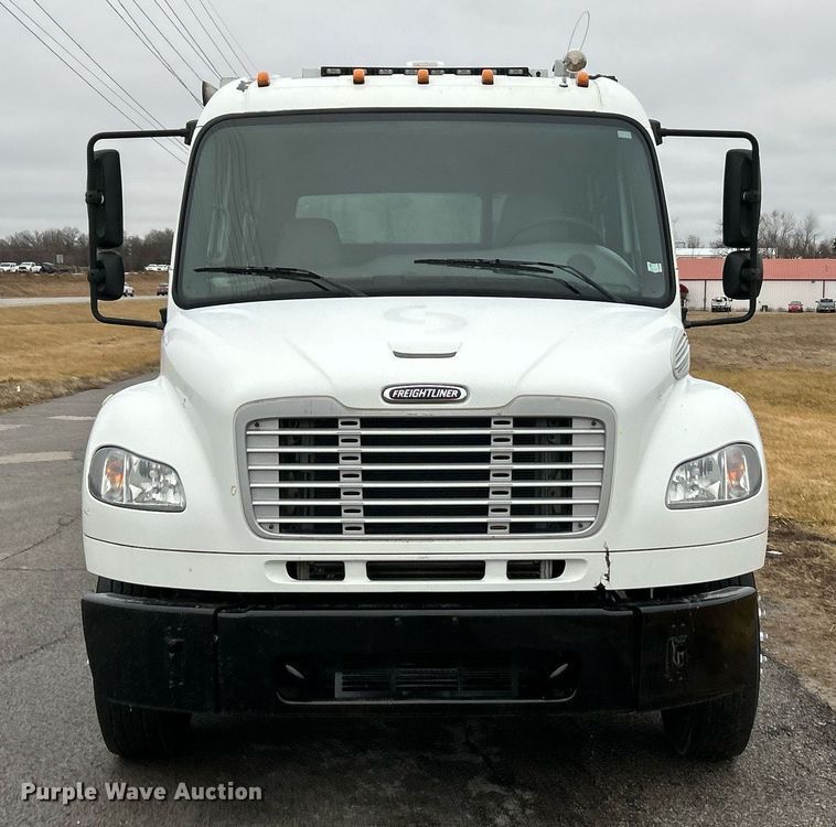 image for item NE9772 2010 Freightliner Business Class M2 crew cab utility / service truck