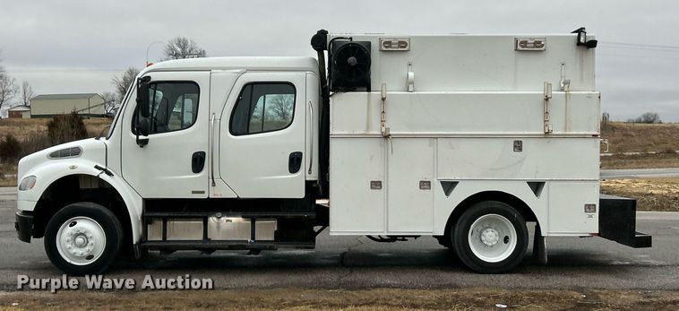 image for item NE9772 2010 Freightliner Business Class M2 crew cab utility / service truck