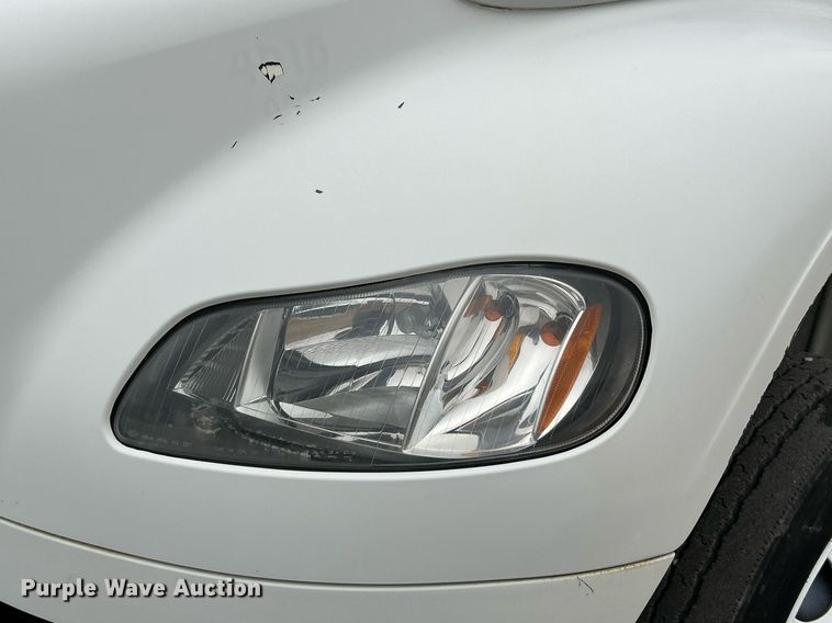 image for item NE9772 2010 Freightliner Business Class M2 crew cab utility / service truck