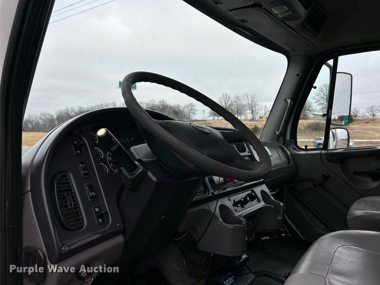 image for item NE9772 2010 Freightliner Business Class M2 crew cab utility / service truck