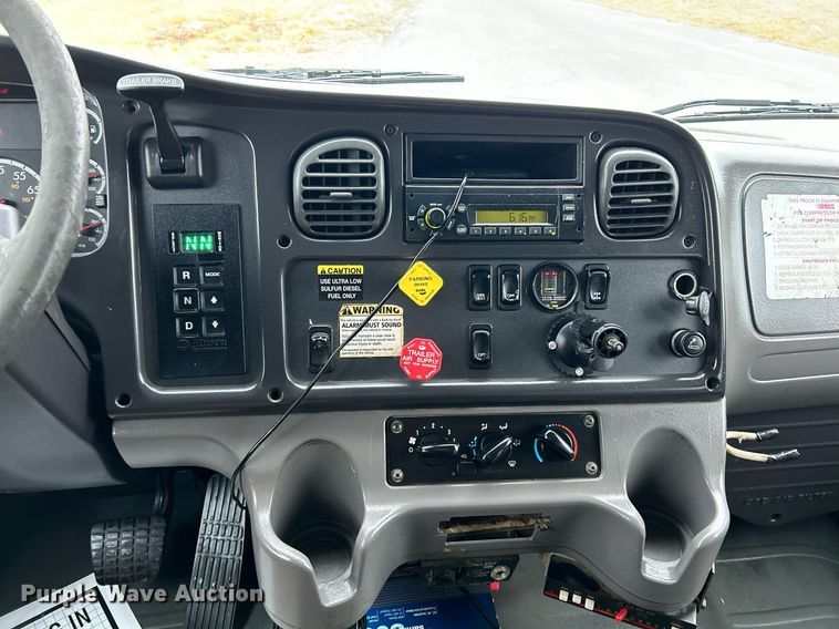 image for item NE9772 2010 Freightliner Business Class M2 crew cab utility / service truck