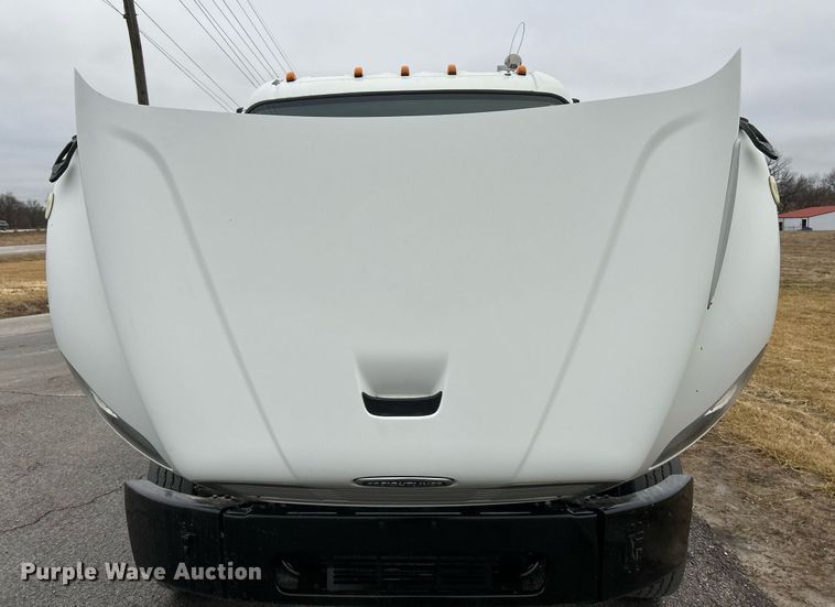 image for item NE9772 2010 Freightliner Business Class M2 crew cab utility / service truck