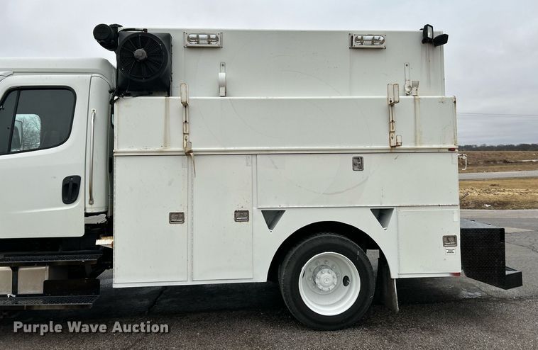 image for item NE9772 2010 Freightliner Business Class M2 crew cab utility / service truck