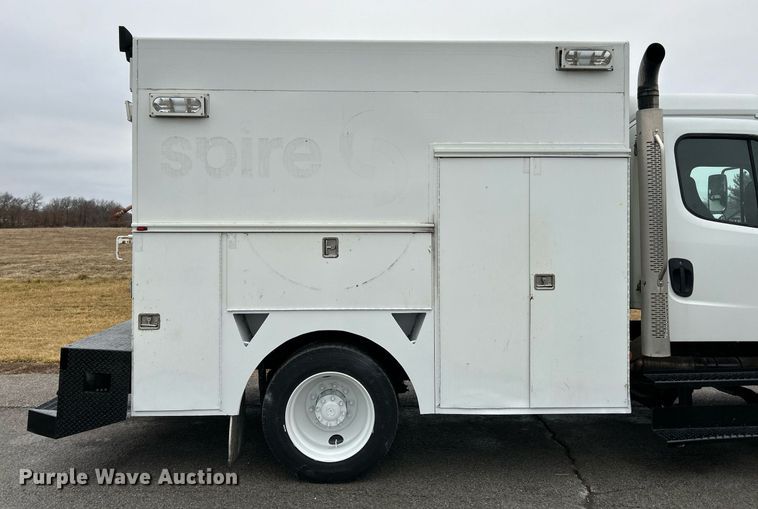 image for item NE9772 2010 Freightliner Business Class M2 crew cab utility / service truck