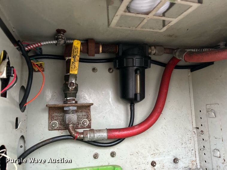 image for item NE9772 2010 Freightliner Business Class M2 crew cab utility / service truck