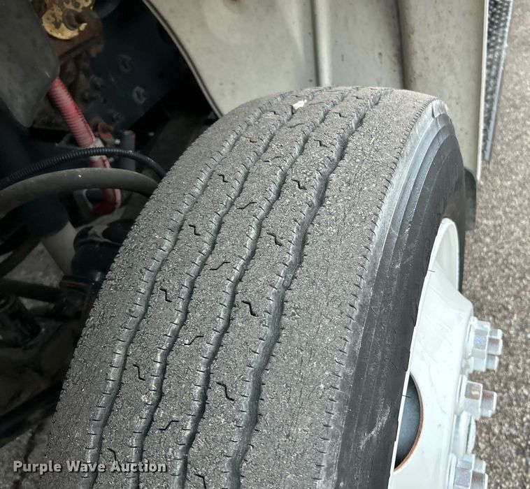 image for item NE9772 2010 Freightliner Business Class M2 crew cab utility / service truck